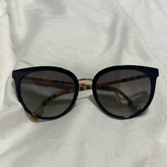 Burberry BE4316 Willow - Picture 1 of 7